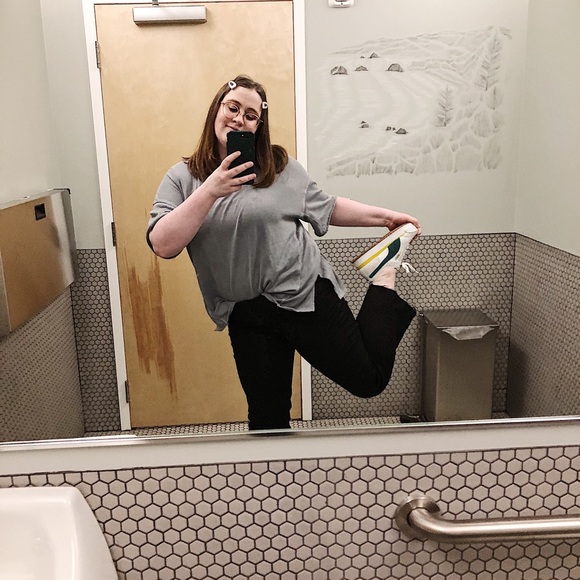 Meet your Posher, Addie - Picture 1 of 1